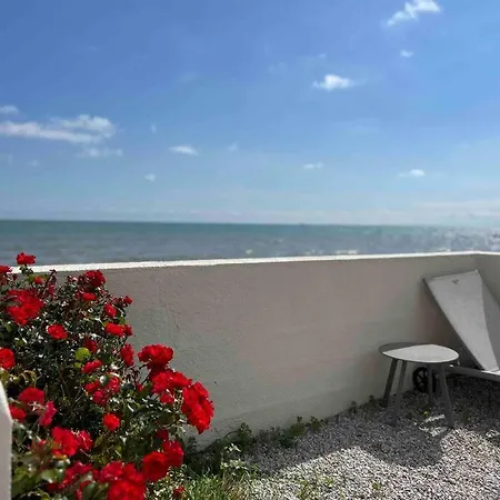Maison Les Pieds Dans L'eau Ferienhaus