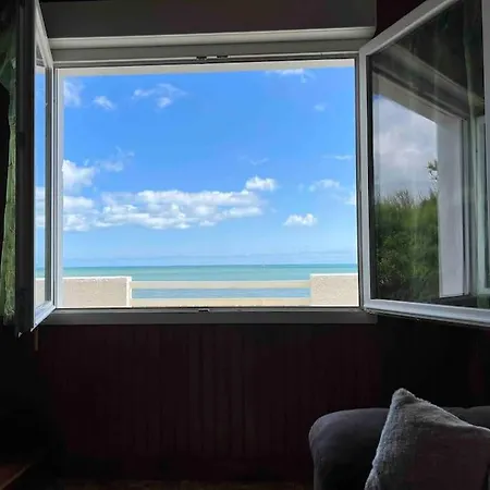 Ferienhaus Maison Les Pieds Dans L'eau